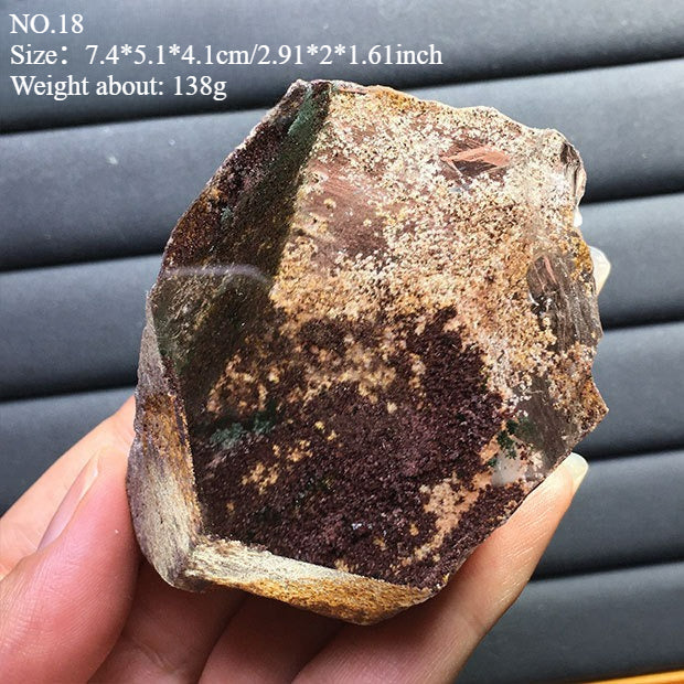 Natural green ghost stone ornaments, irregular shapes, energy stones, four-season ghost cornucopia, thousand-layer pyramid ore specimens, home decoration ornaments