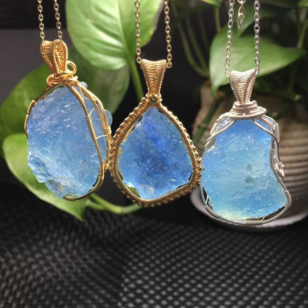 Natural aquamarine pendant, crystal pendant handmade with copper wire, natural healing series