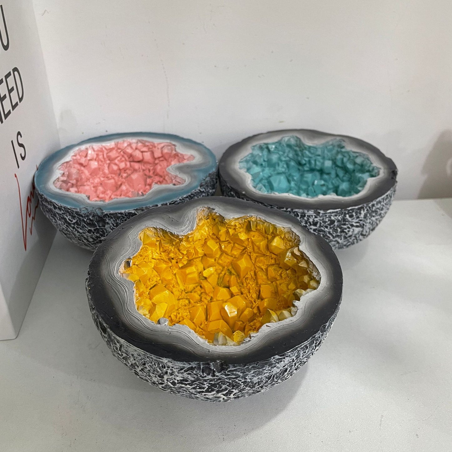 Creative candle bowl retro resin crafts, desktop decorations, candle aromatherapy containers