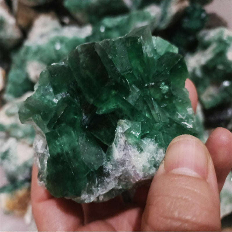 Natural green fluorite crystal clusters, raw crystal crafts, energy raw stone feng shui ornaments, aromatherapy home decoration ornaments