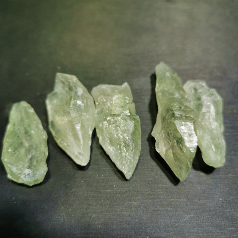 Natural green quartz raw stone, backbone mineral standard