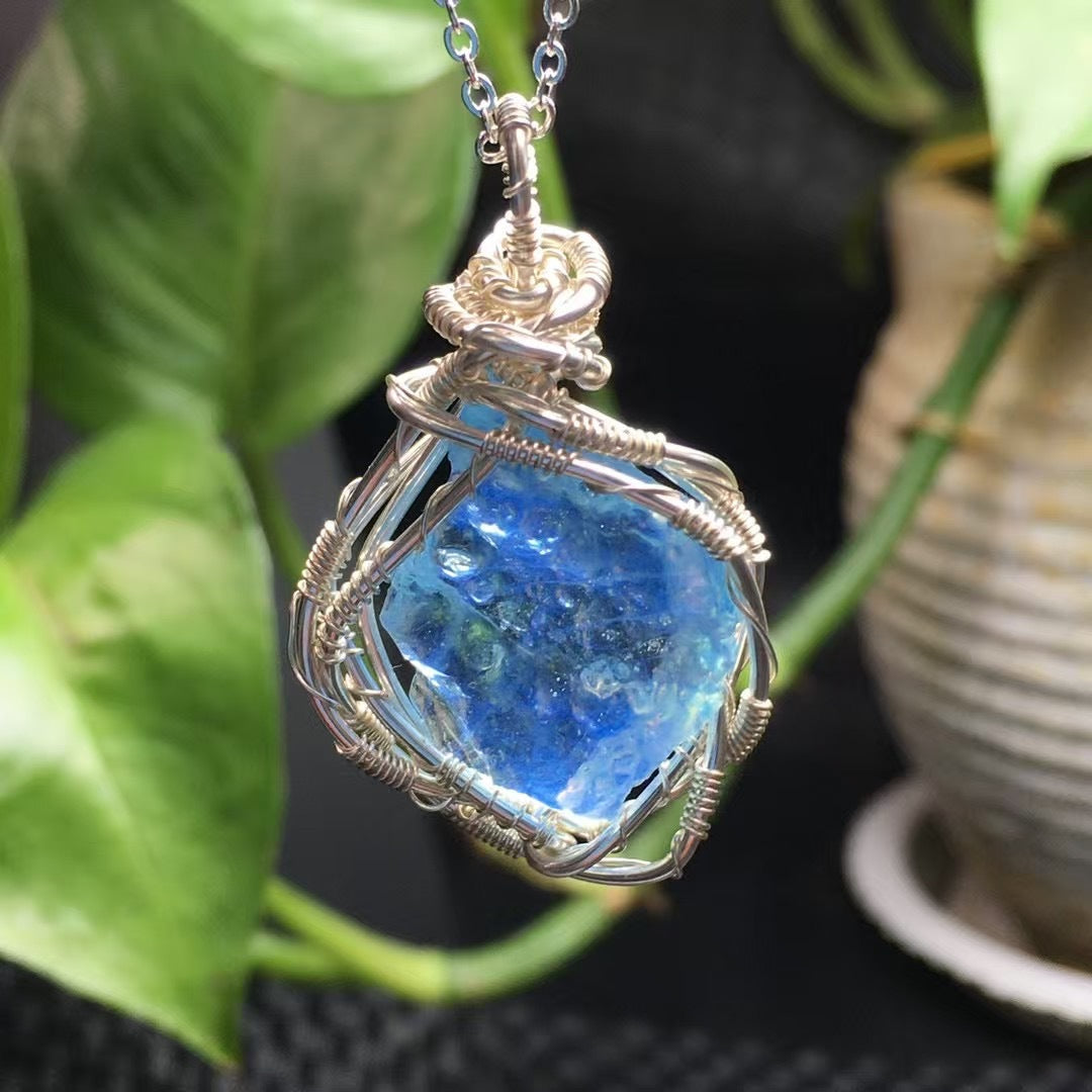 Natural aquamarine pendant, crystal pendant handmade with copper wire, natural healing series