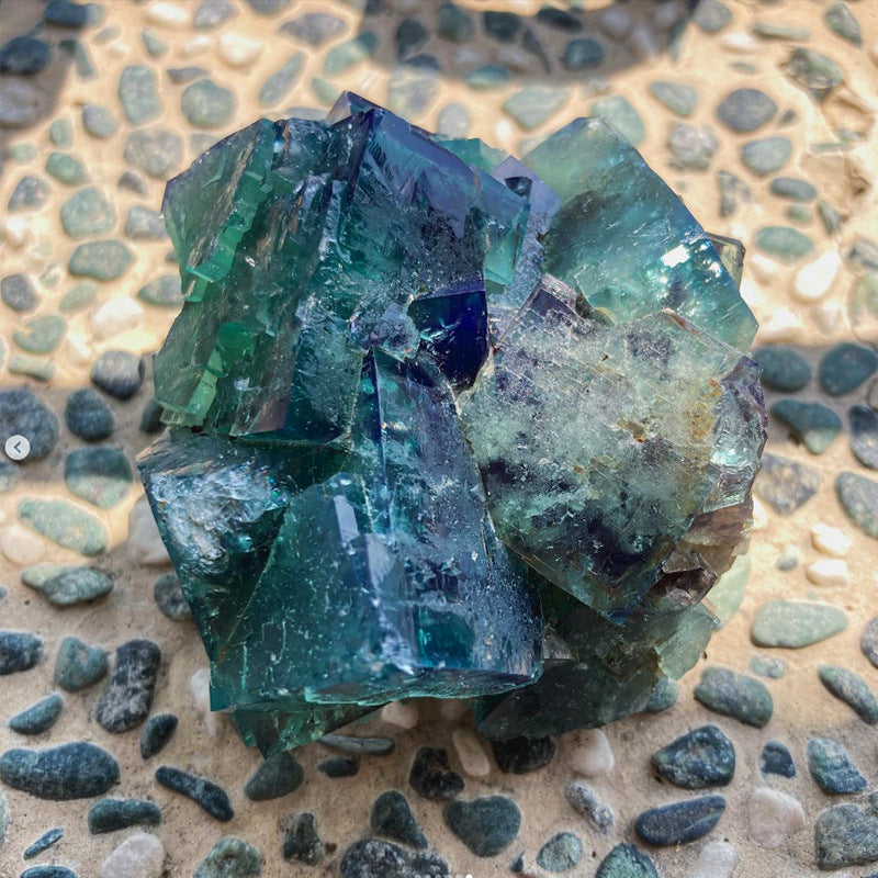 Natural crystal green fluorite mineral mark, raw stone specimen raw ore ornaments