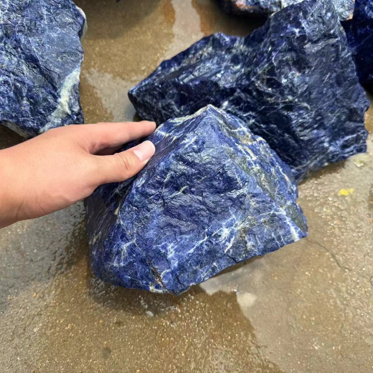 Natural crystal rough stone, blue striped rough stone, large rough stone aroma stone, rough stone mineral specimen