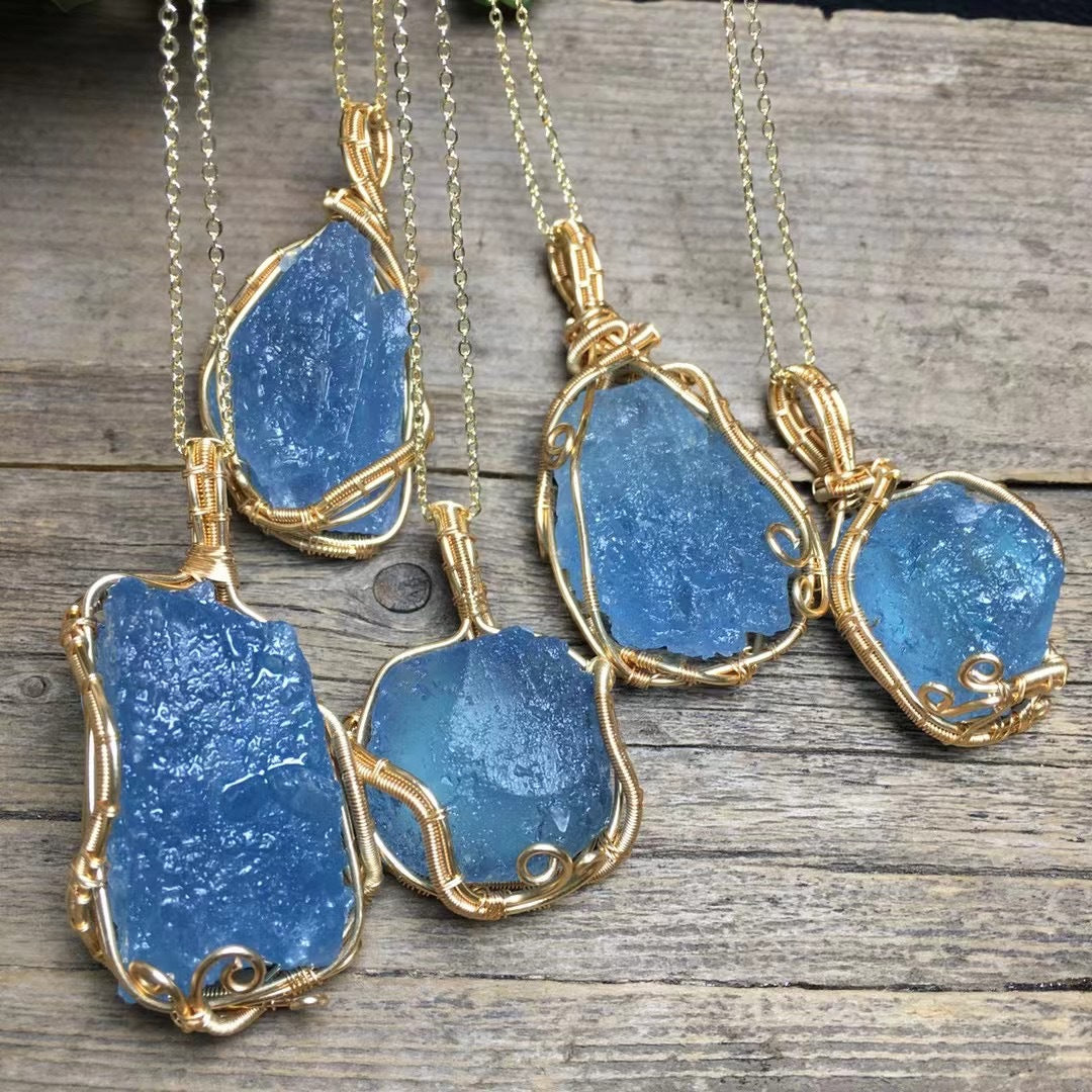 Natural aquamarine pendant, crystal pendant handmade with copper wire, natural healing series