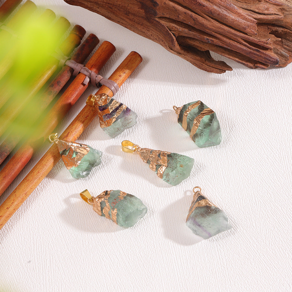 Natural green crystal pendants, irregular shaped raw stone polished pendants, energy crystal pendants, random stone shape DIY jewelry accessories