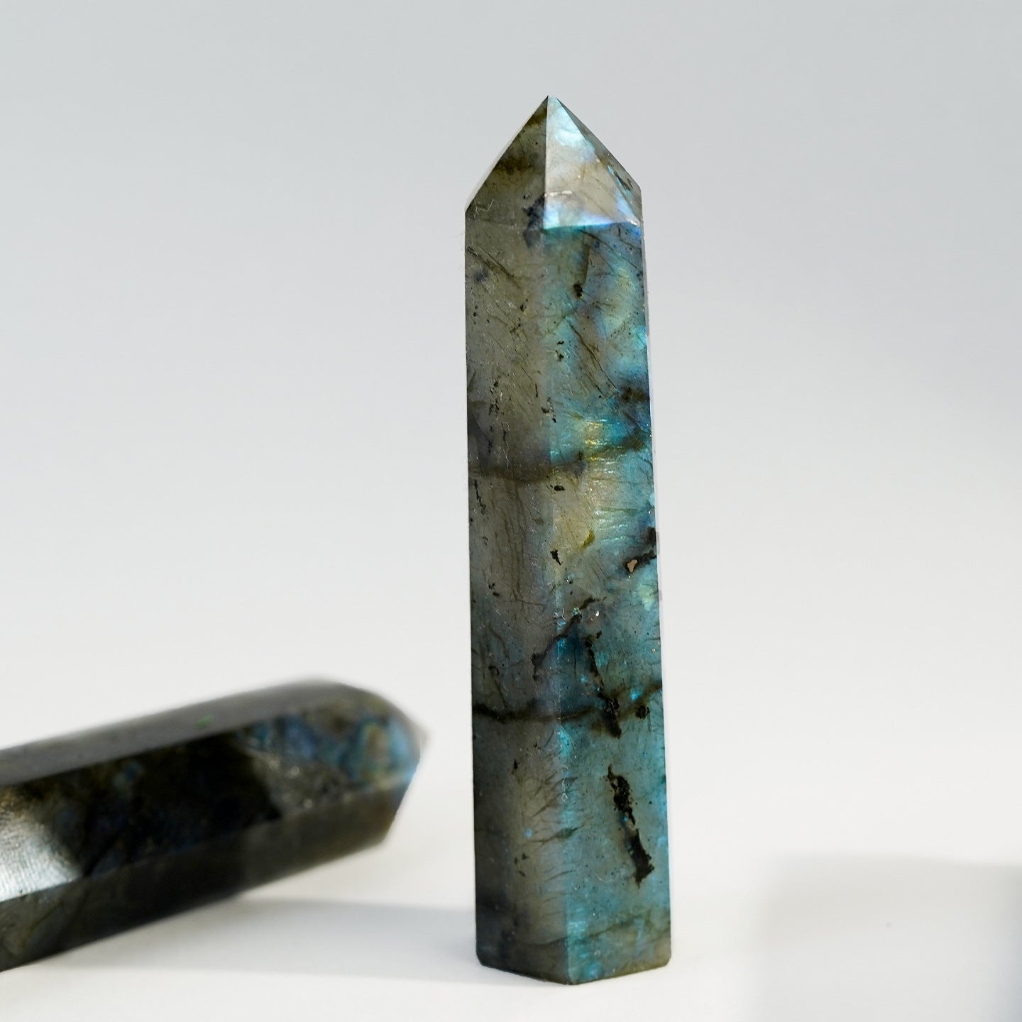 Natural crystal moonstone, labradorite moonstone single pointed column, hexagonal prism ornaments, crystal raw stone column
