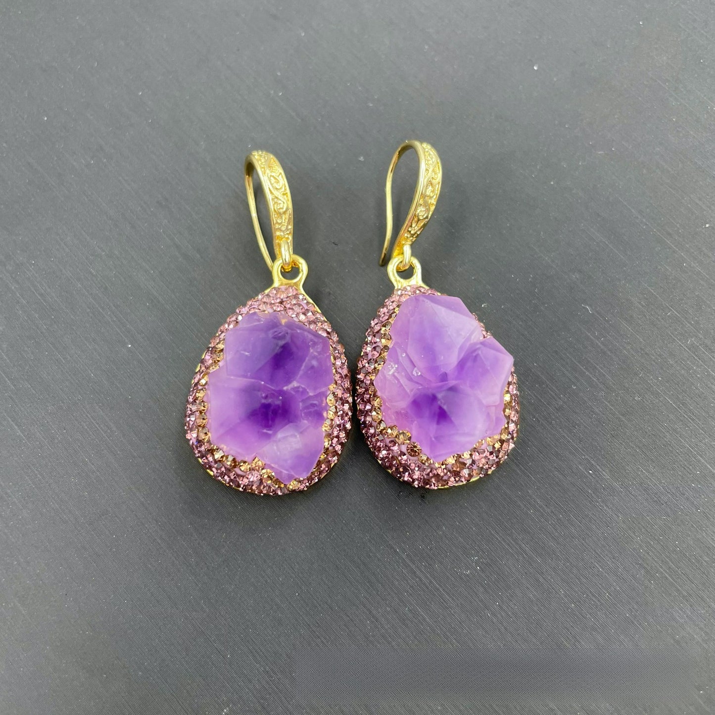 Natural raw amethyst four-piece jewelry set, energy raw stone accessories, including necklaces, earrings, rings, bracelets, personalized raw mineral jewelry, sweater chain high-end handmade set