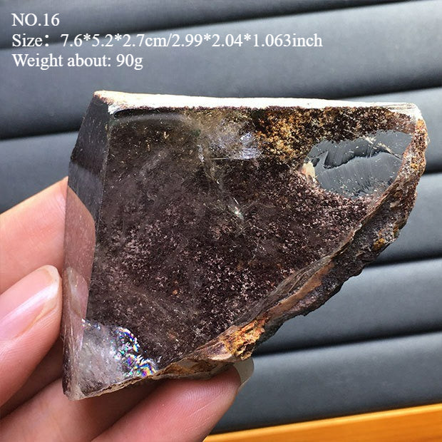 Natural green ghost stone ornaments, irregular shapes, energy stones, four-season ghost cornucopia, thousand-layer pyramid ore specimens, home decoration ornaments