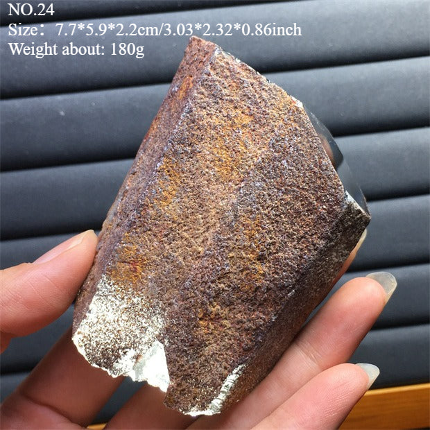 Natural green ghost stone ornaments, irregular shapes, energy stones, four-season ghost cornucopia, thousand-layer pyramid ore specimens, home decoration ornaments