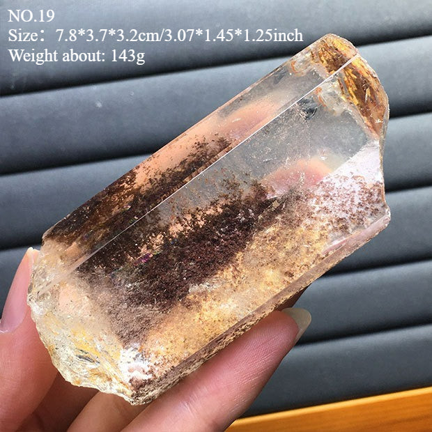 Natural green ghost stone ornaments, irregular shapes, energy stones, four-season ghost cornucopia, thousand-layer pyramid ore specimens, home decoration ornaments