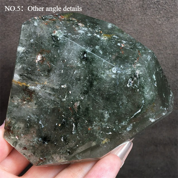 Natural green ghost stone ornaments, irregular shapes, energy stones, four-season ghost cornucopia, thousand-layer pyramid ore specimens, home decoration ornaments